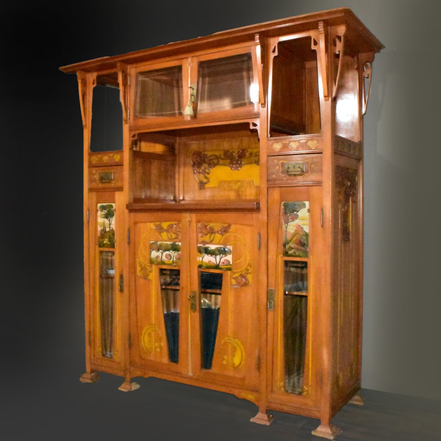 Italiaanse Art nouveau credenza