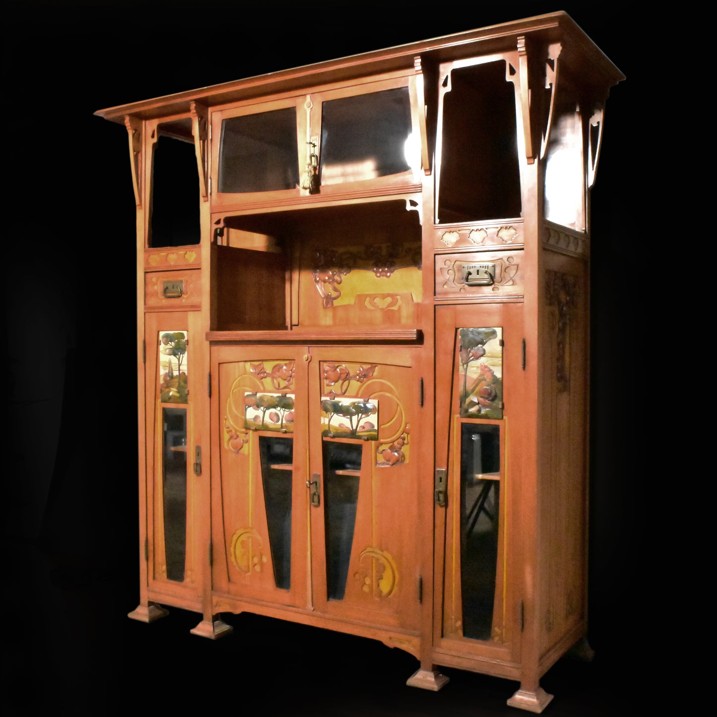 Italiaanse Art nouveau credenza